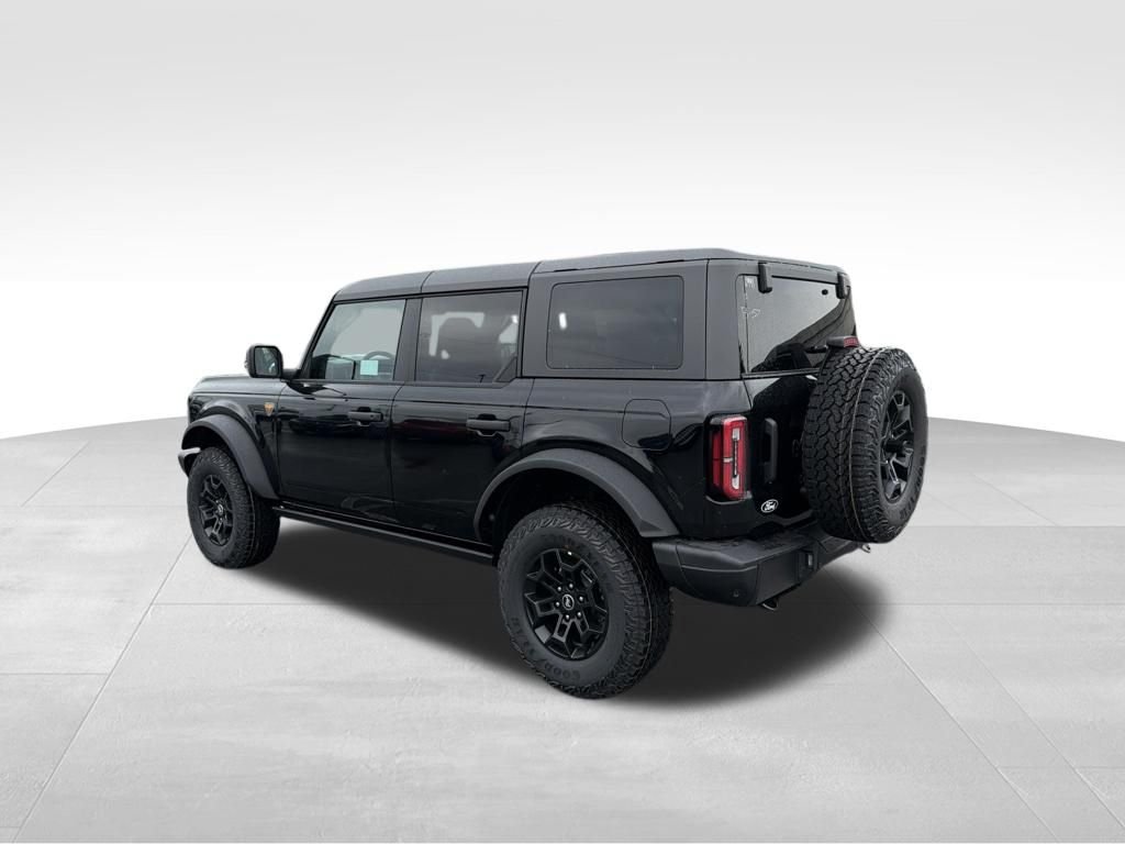 New 2026 Shadow Black Ford Badlands® image 18