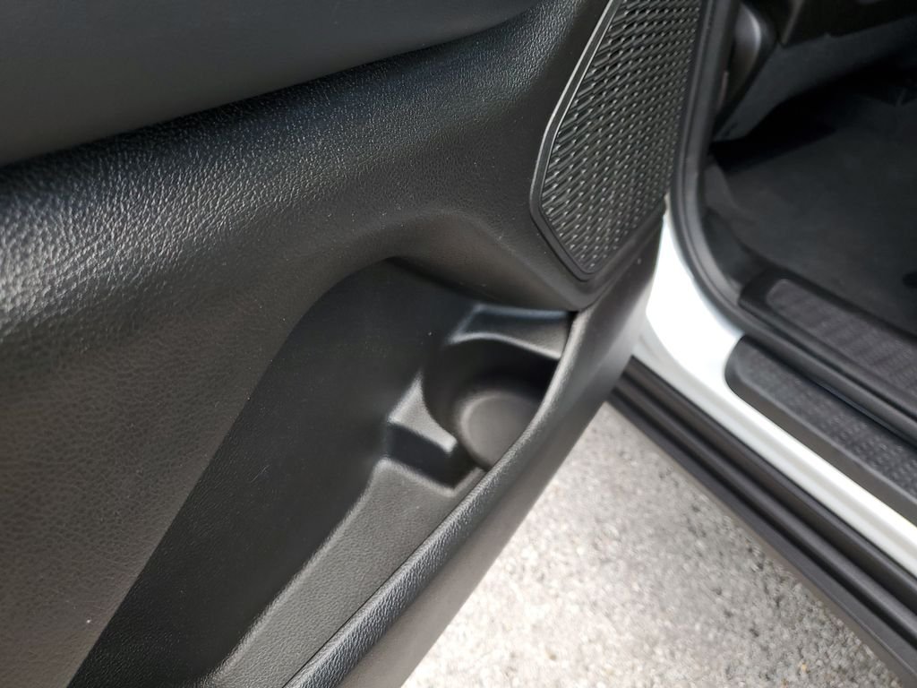 Used 2023 Silver Jeep Altitude image 12