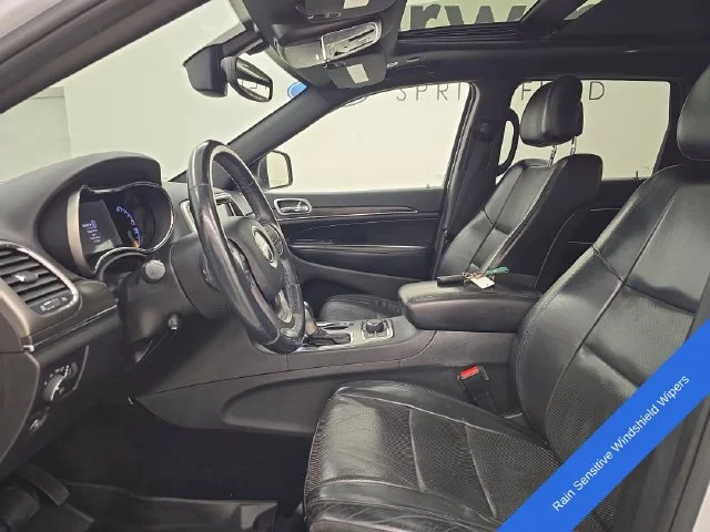 Used 2018 Bright White Clearcoat Jeep Limited image 20