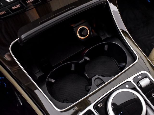 Used 2019 White Mercedes-Benz GLC 300 image 28