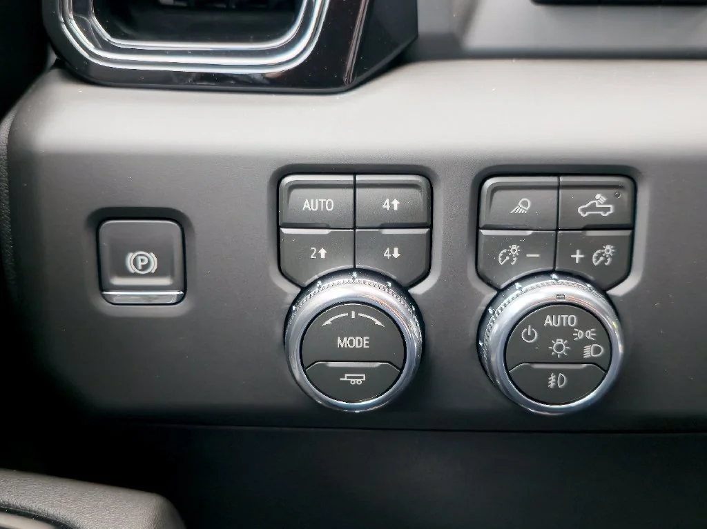 2026 GMC Sierra 2500HD AT4 - Photo 17