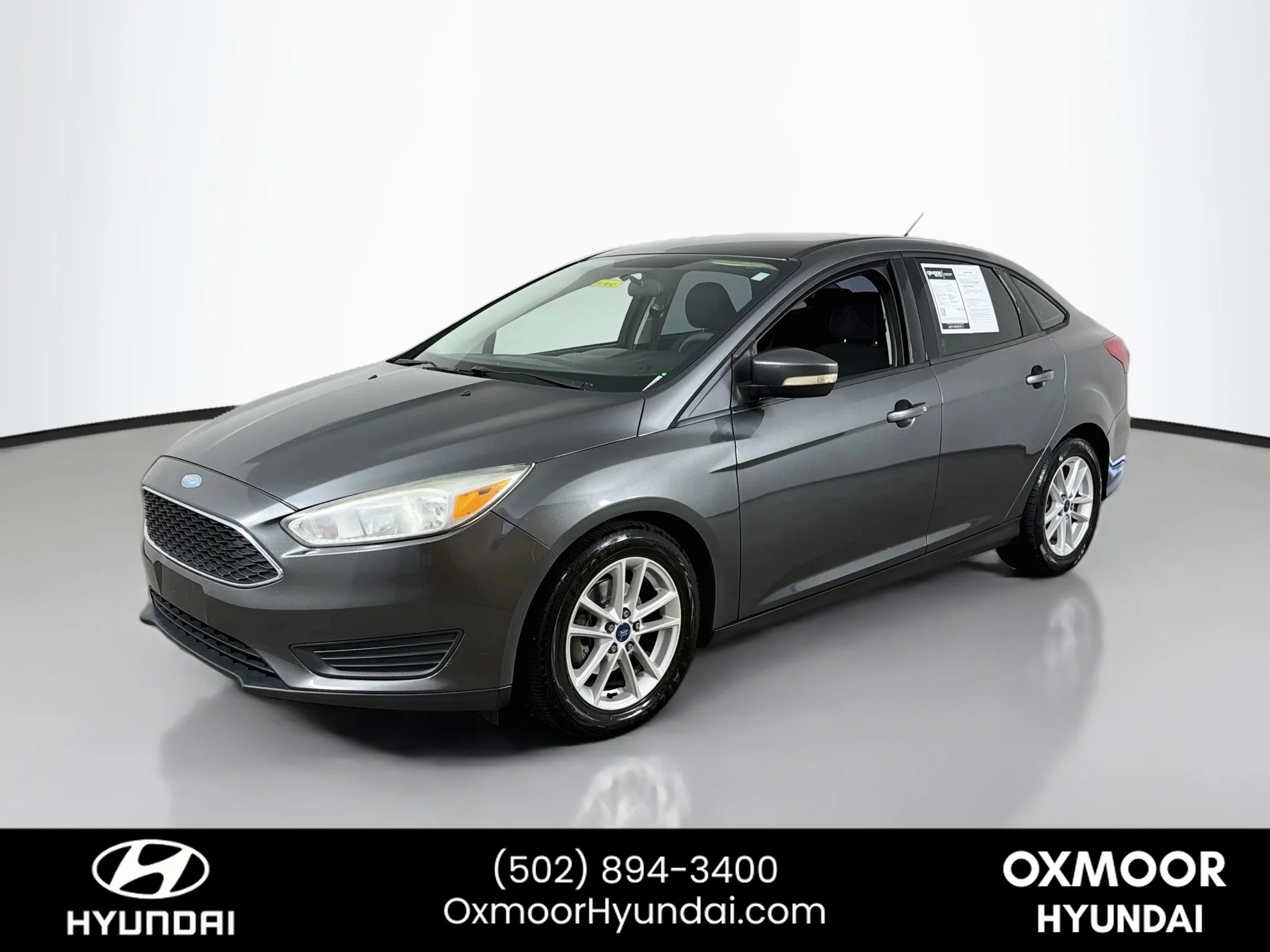 Used 2017 Magnetic Metallic Ford SE image 3
