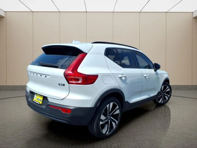 Used 2023 White Volvo Ultimate image 8