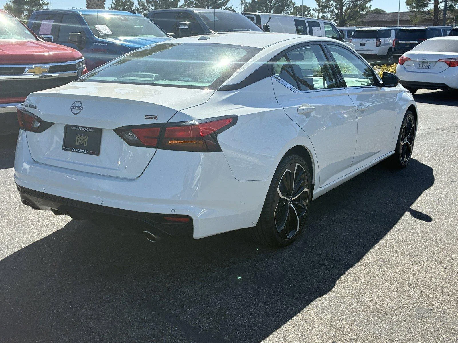 Used 2024 Glacier White Nissan 2.5 SR image 6