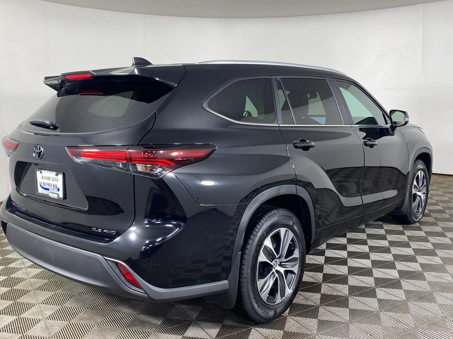Used 2024 Midnight Black Metallic Toyota XLE image 5