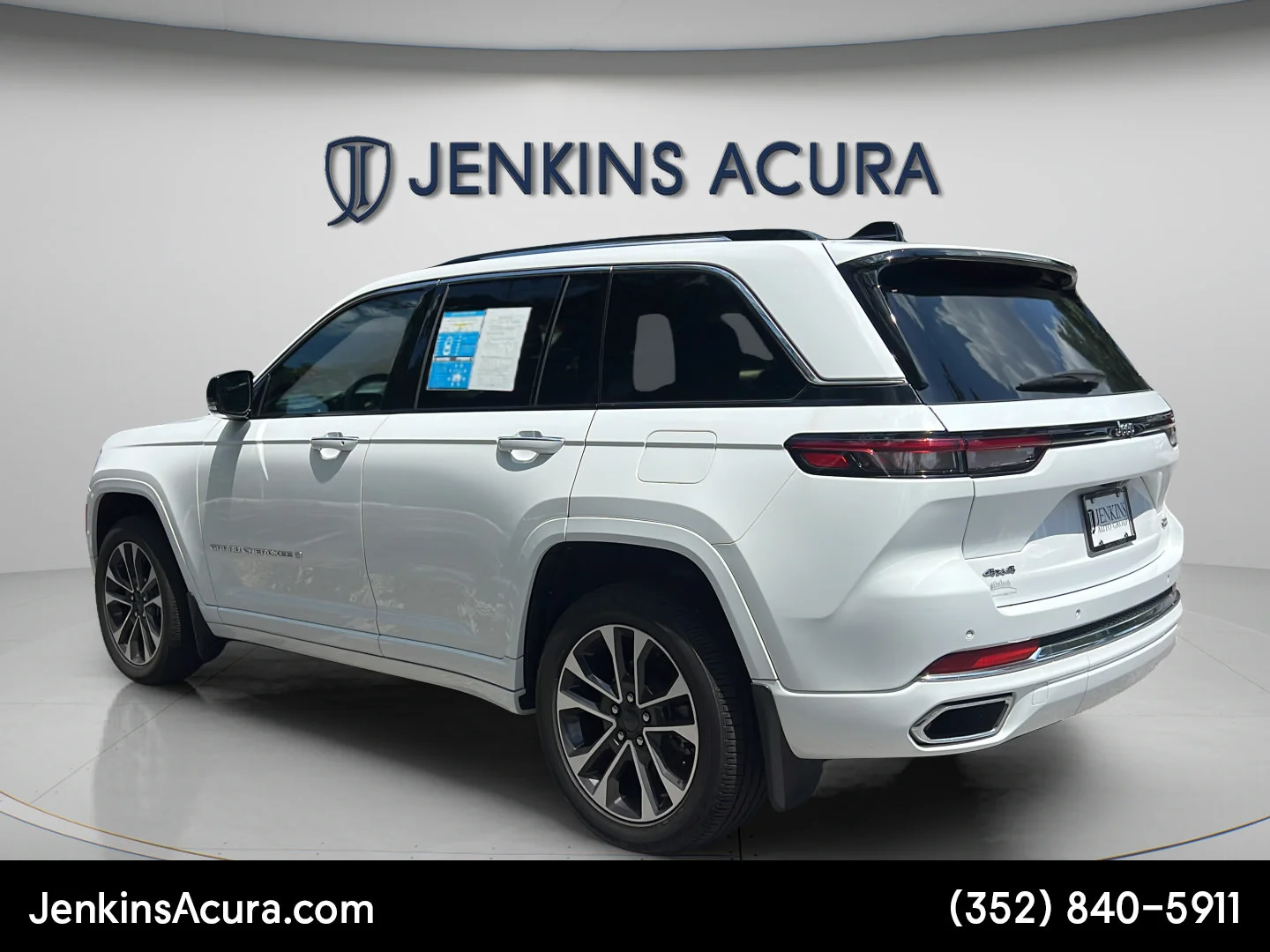 Used 2023 Bright White Clearcoat Jeep Overland image 5