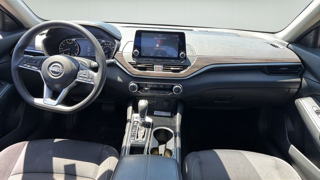 Used 2024 Red Nissan 2.5 SV image 11