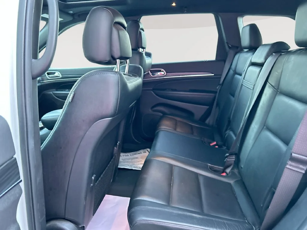 Used 2020 White Jeep Limited image 27