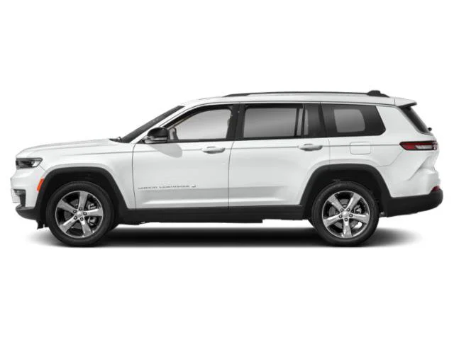 Used 2022 Diamond Black Crystal Pearlcoat Jeep Overland image 6