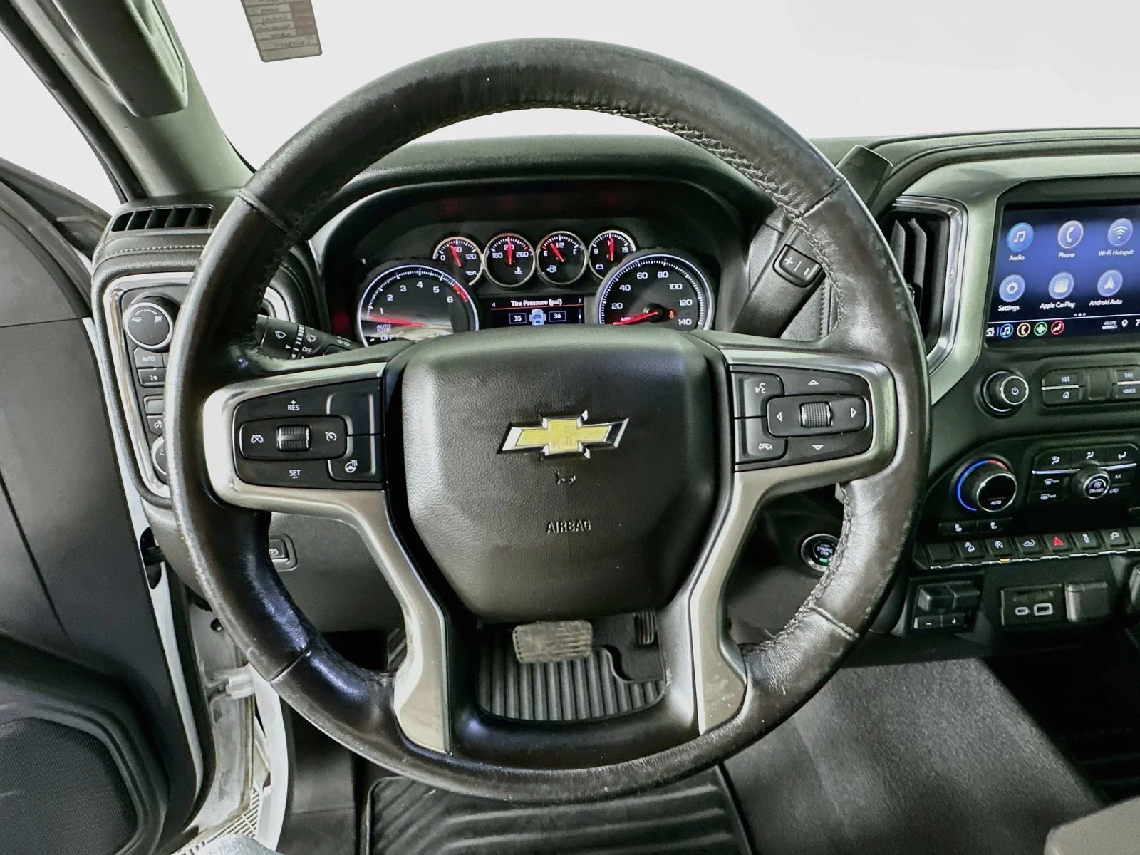 Used 2019 SUMMIT WHITE Chevrolet LT image 12