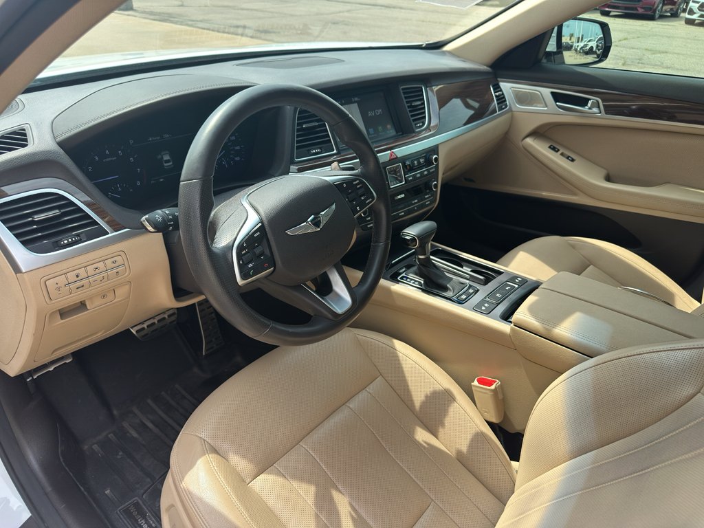 Used 2020 Uyuni White Genesis 3.8L image 13