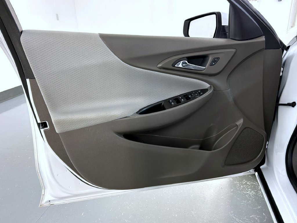 2025 Chevrolet Malibu 1LT - Photo 10