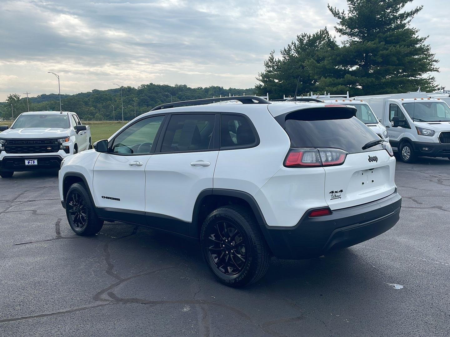 Used 2023 Bright White Clearcoat Jeep Altitude Lux image 3