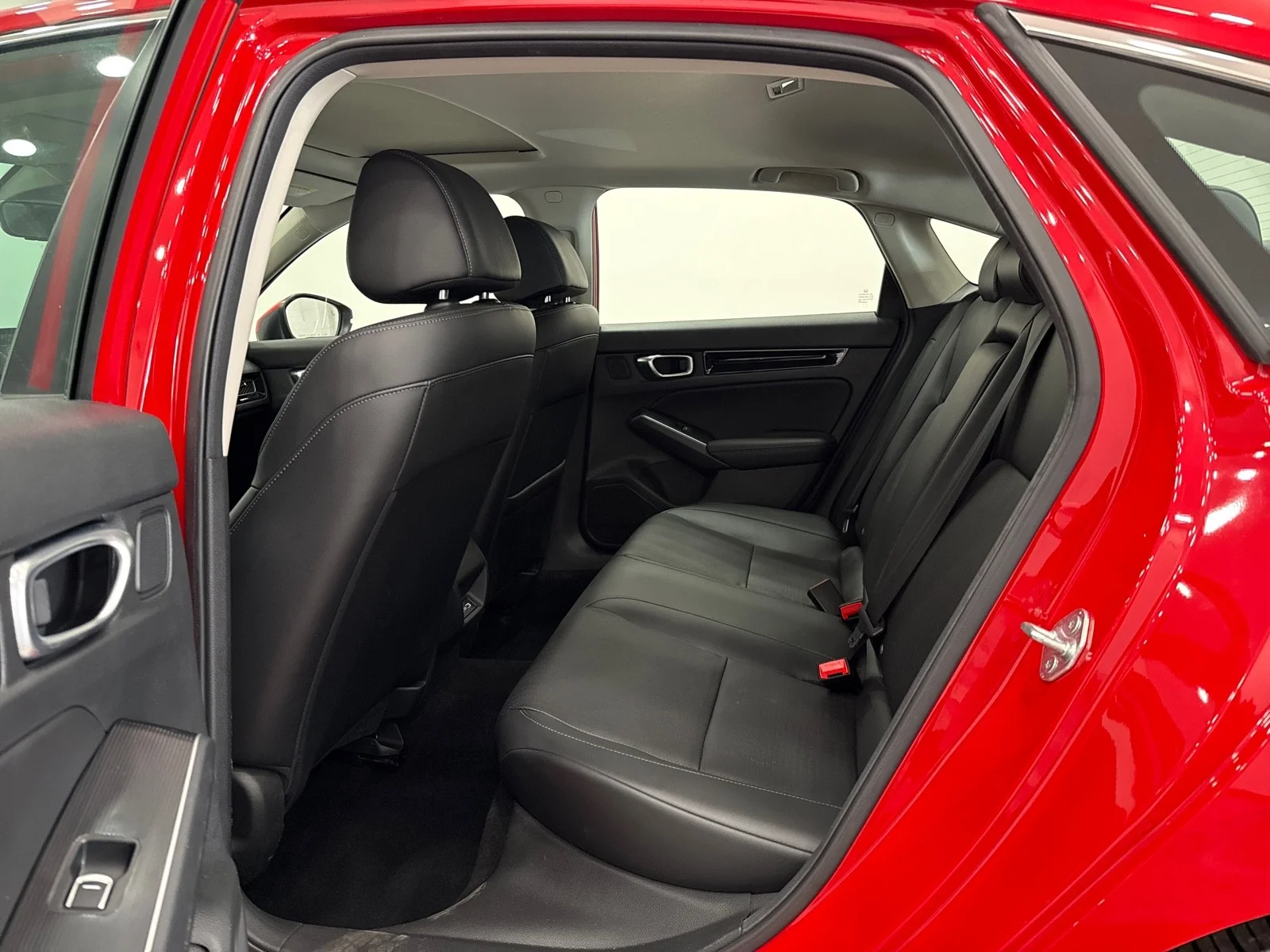 Used 2024 Rallye Red Honda Touring CVT image 37