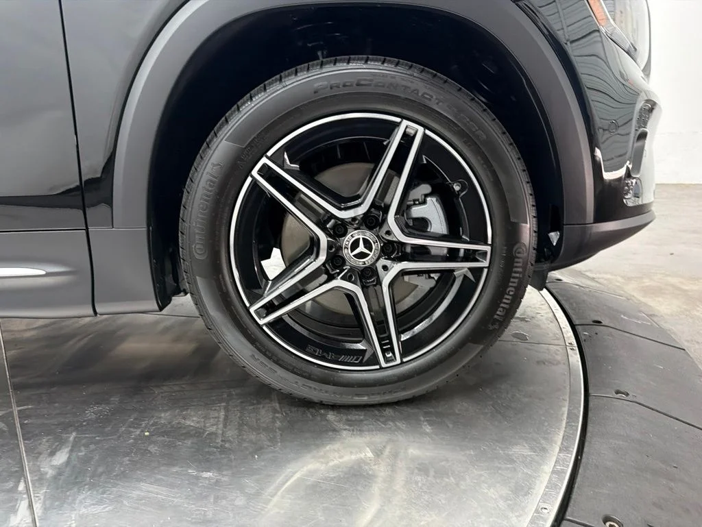 New 2026 Black Mercedes-Benz GLB 250 image 9