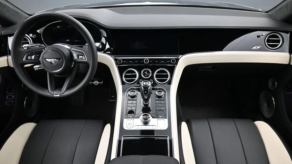 New 2026 Black Bentley S V8 image 4