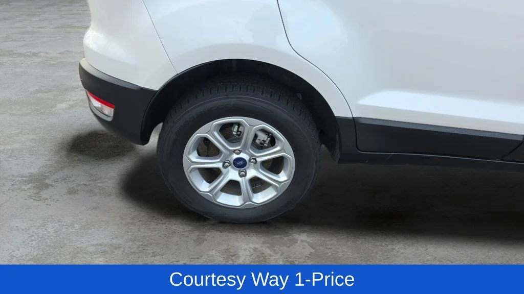 Used 2020 White Ford SE image 12