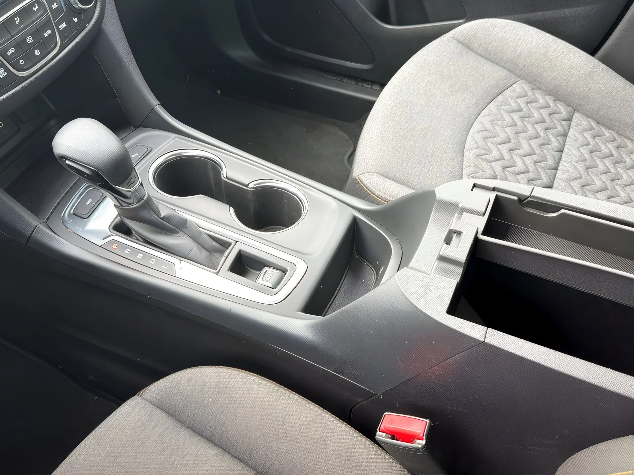 2024 Chevrolet Equinox LT - Photo 23