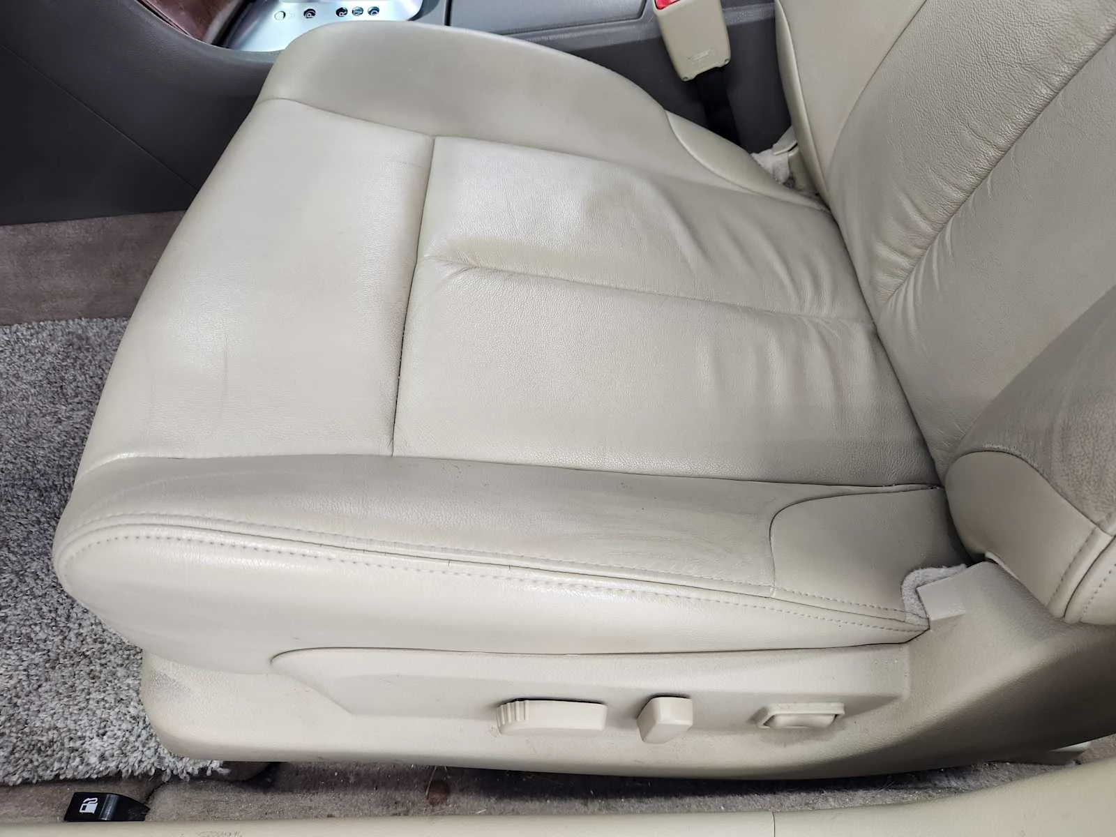 Used 2009 Winter Frost Pearl Nissan 2.5 SL image 20