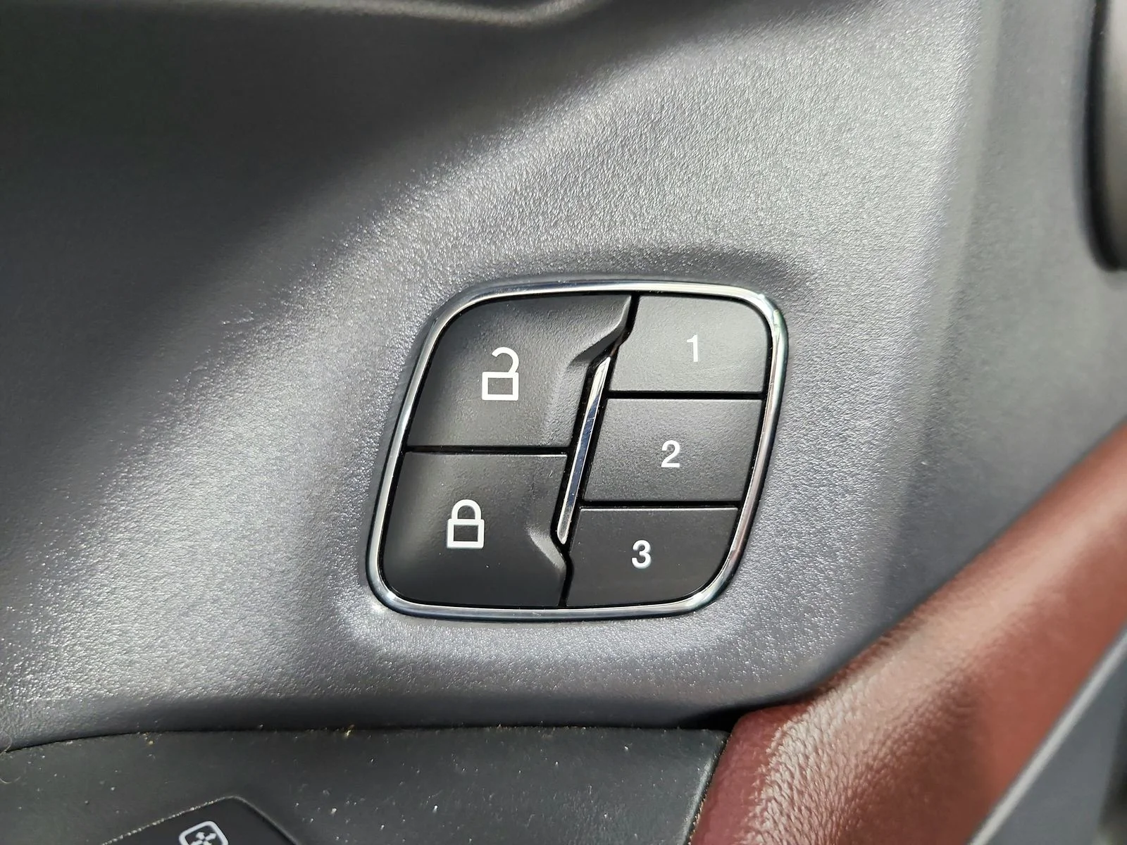 Used 2024 Silver Ford Limited image 22