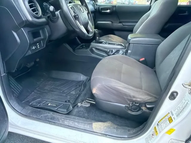 Used 2016 White Toyota SR5 image 9