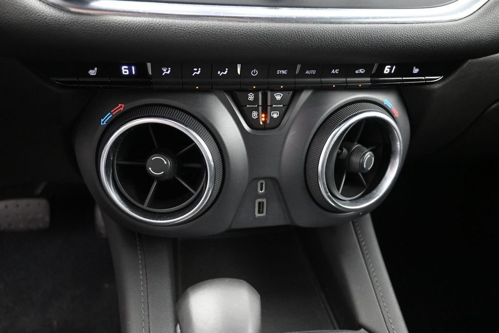 Used 2020 Gray Chevrolet LT image 4