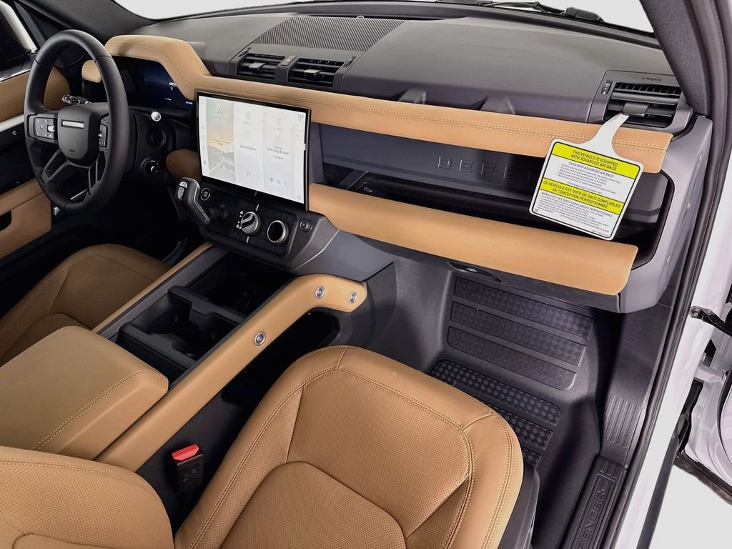 New 2026 Fuji White Land Rover X-Dynamic SE image 17