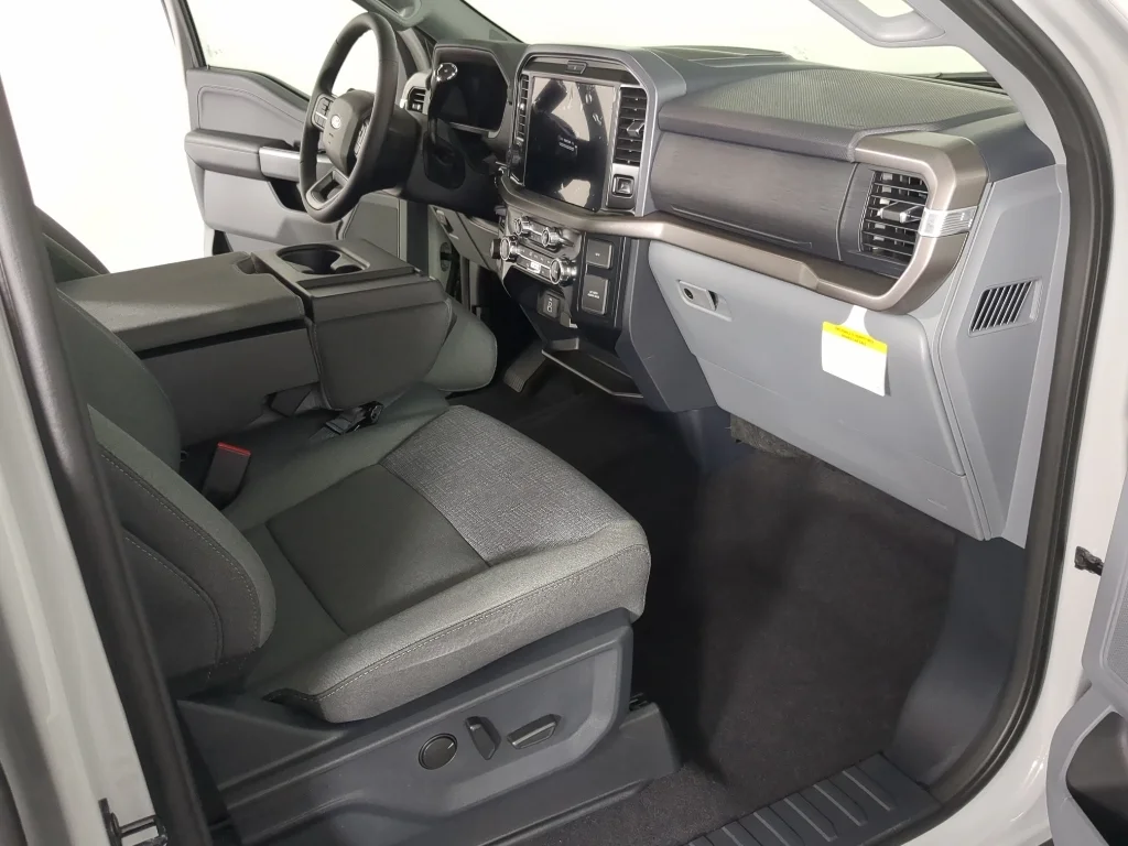 New 2026 AVALANCHE Ford XLT image 18