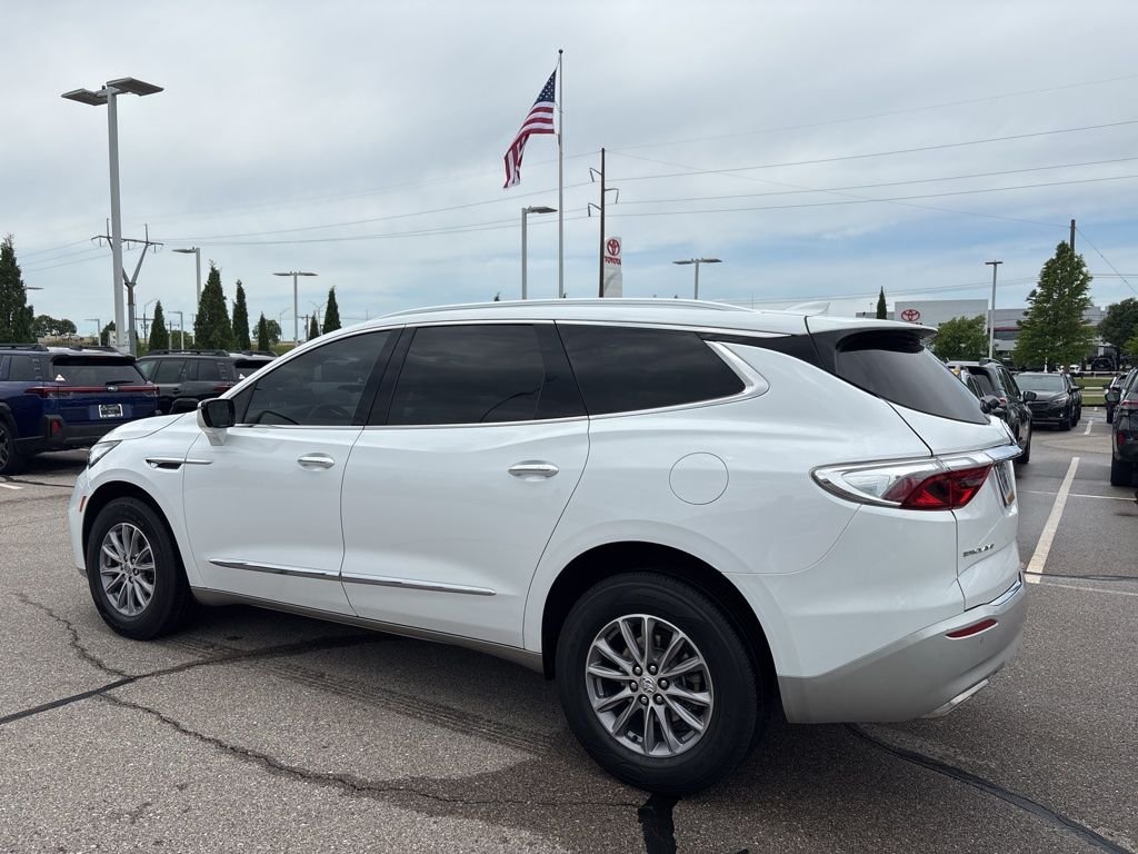 Used 2024 White Buick Essence image 5