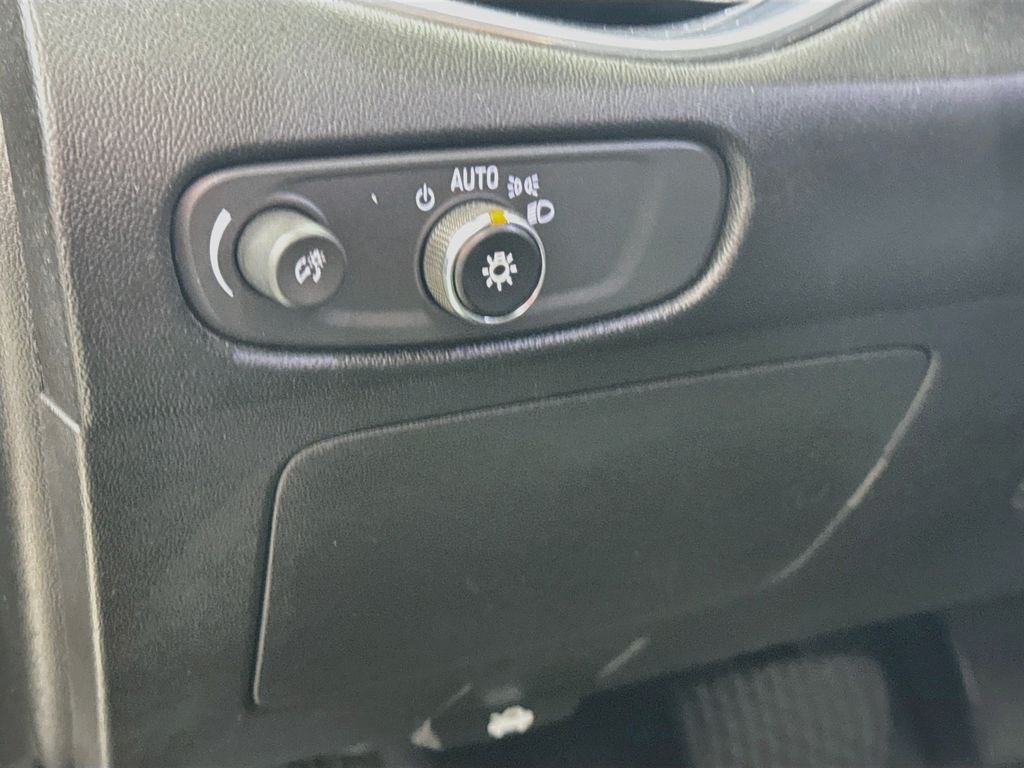 Used 2018 Nightfall Gray Metallic Chevrolet LT image 10