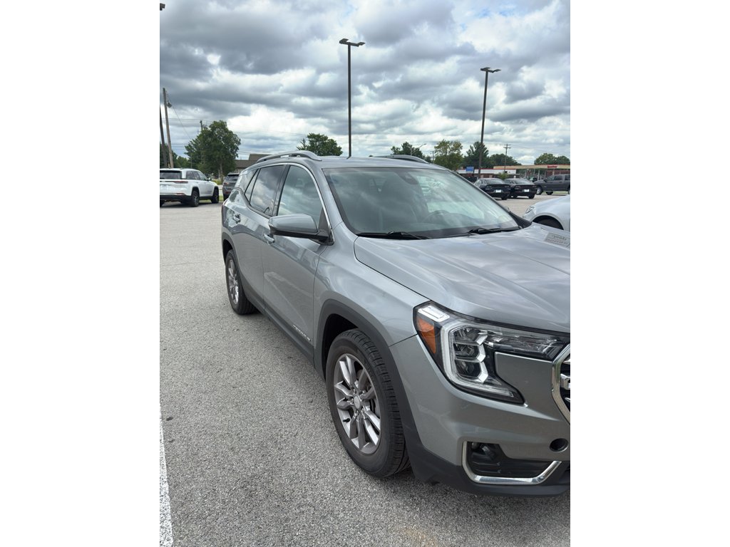 Used 2023 Sterling Metallic GMC SLT image 2