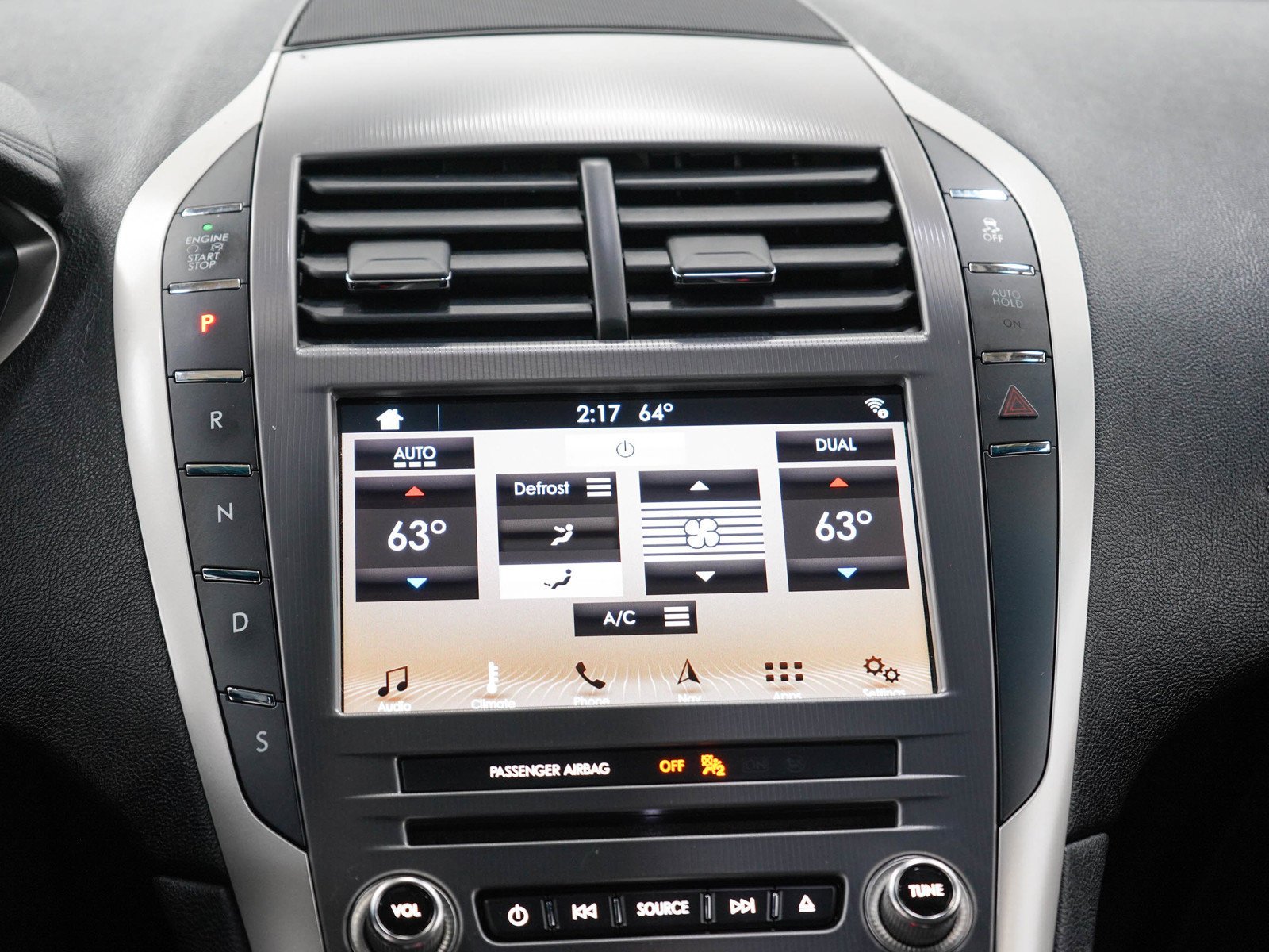 Used 2017 Magnetic Gray Metallic Lincoln Reserve image 17