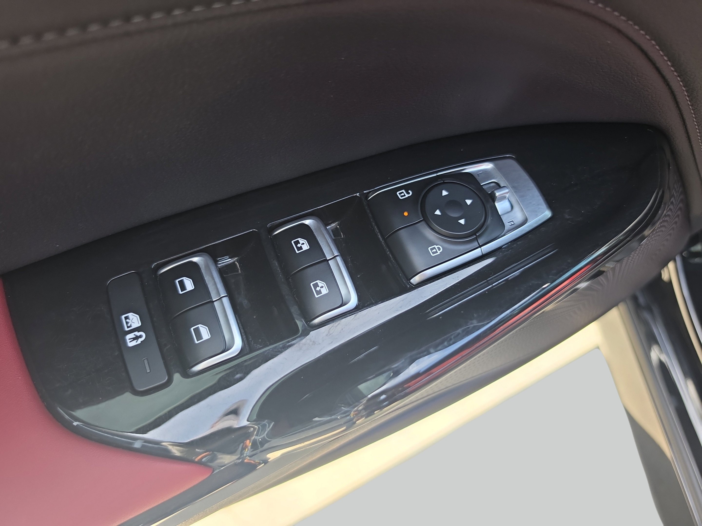 Used 2026 Aurora Black Pearl Kia GT-Line image 20