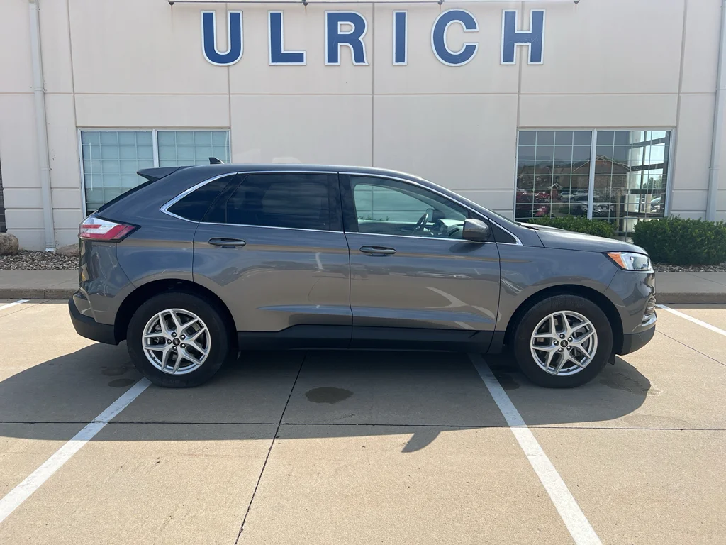 Used 2024 Carbonized Gray Metallic Ford SEL image 11