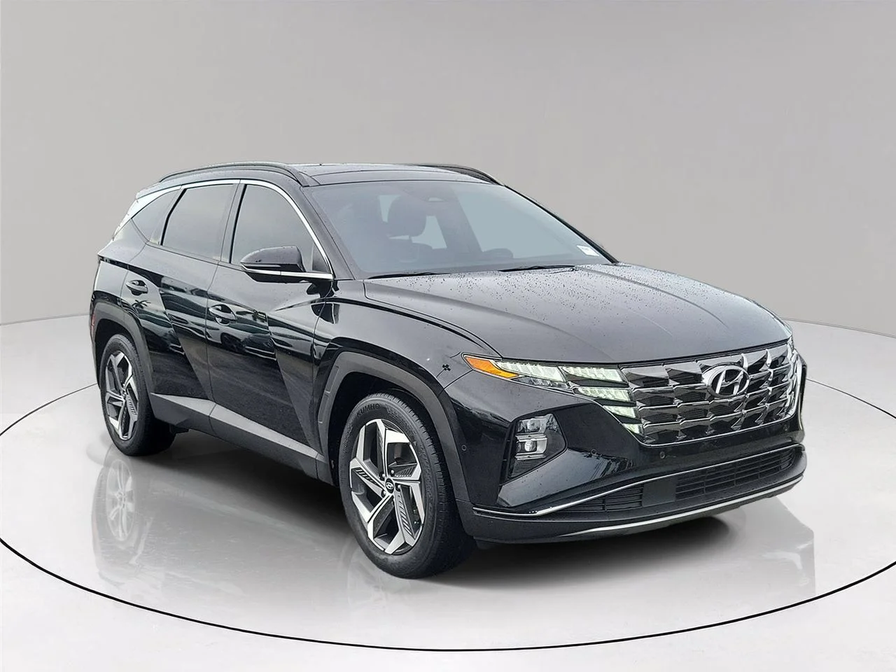 Used 2024 Black Hyundai Limited image 3