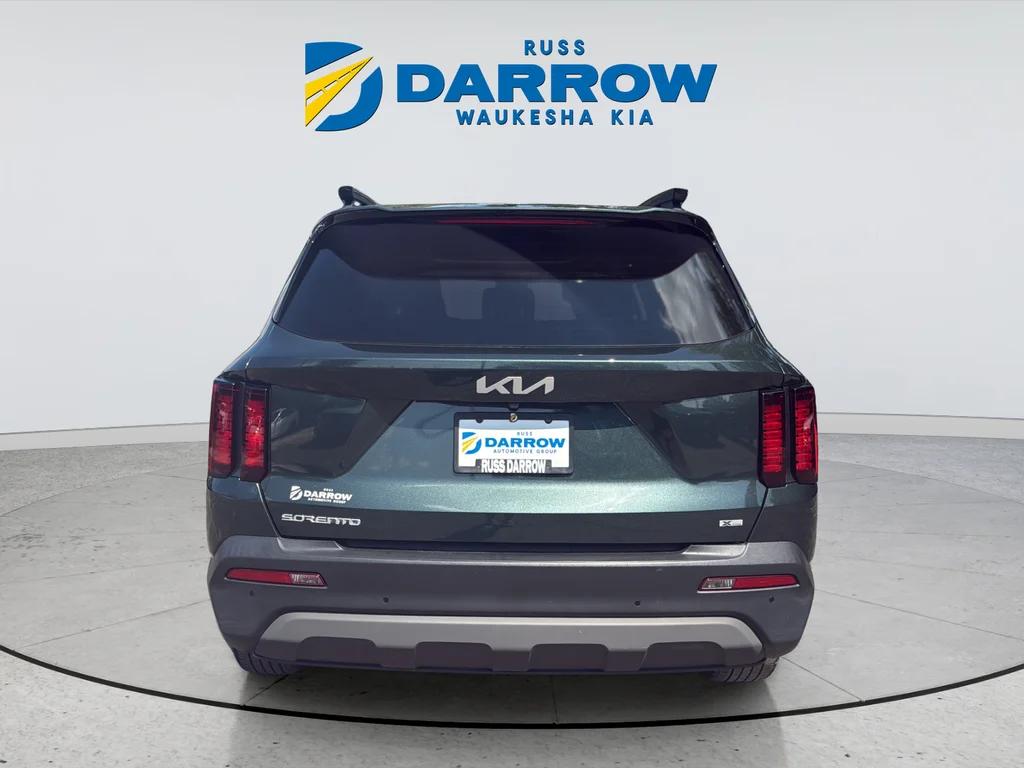Used 2023 Green Kia X-Line S image 4