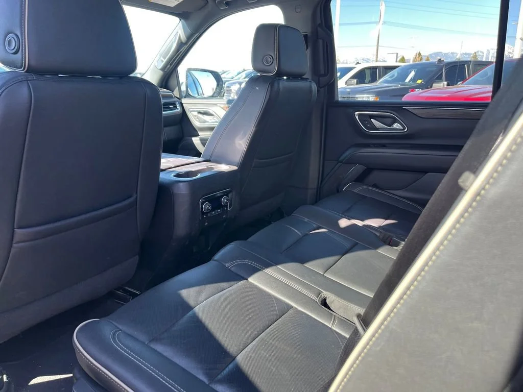 Used 2024 Summit White Chevrolet Premier image 5