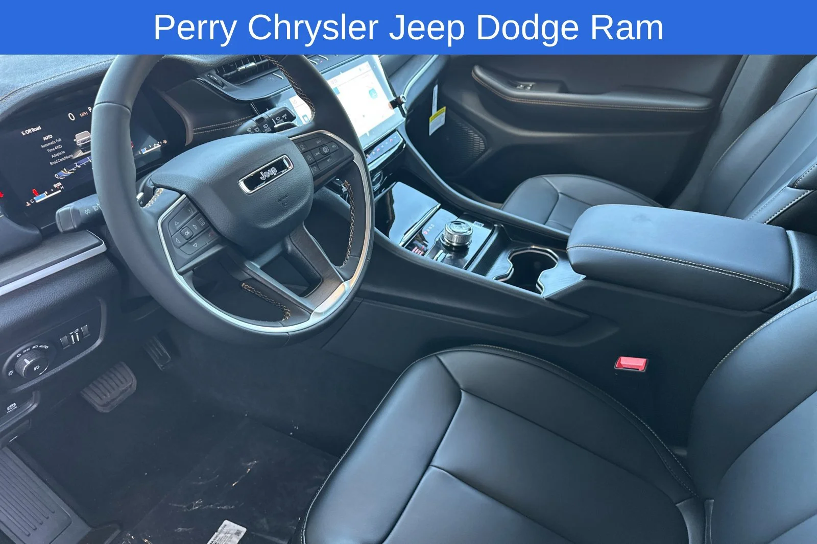 New 2026 Diamond Black Crystal Pearl-Coat Exterior Paint Jeep Limited image 6