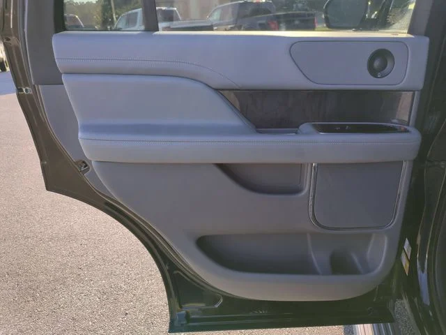 Used 2019 Black Lincoln Reserve image 28