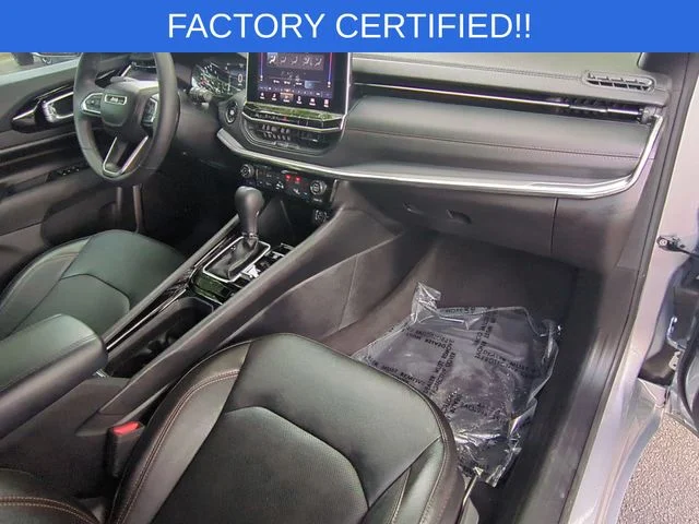 Used 2023 Silver Jeep Limited image 36
