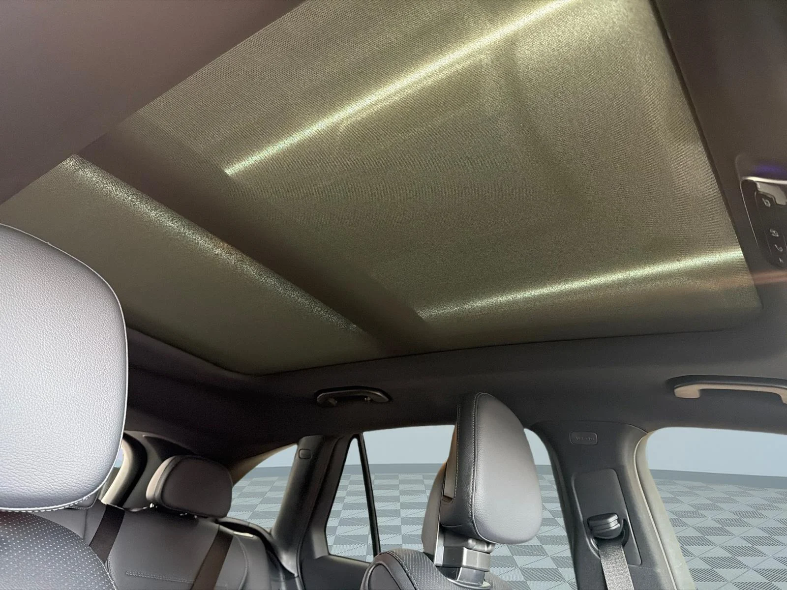 New 2026 Silver Mercedes-Benz GLC 300 4MATIC SUV image 34