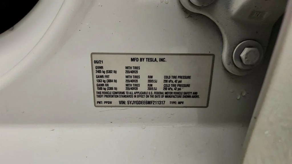 Used 2021 Pearl White Multi-Coat Tesla Long Range AWD w/ Acceleration Boost image 24