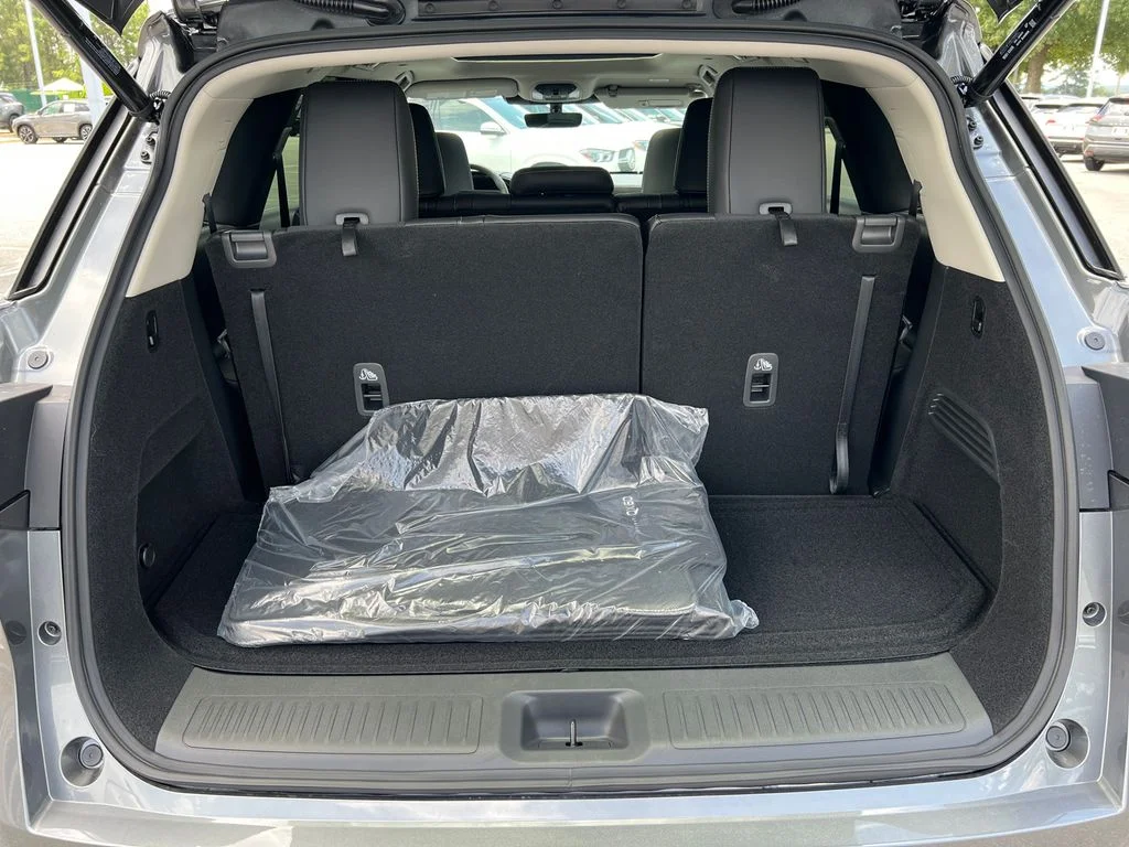 New 2027 GRAPHITE SHADOW INFINITI Luxe FWD image 23
