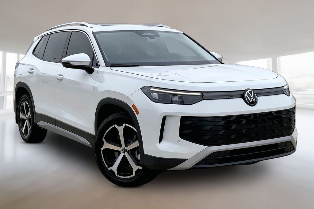 New 2026 Pure White Volkswagen 2.0T SE image 2