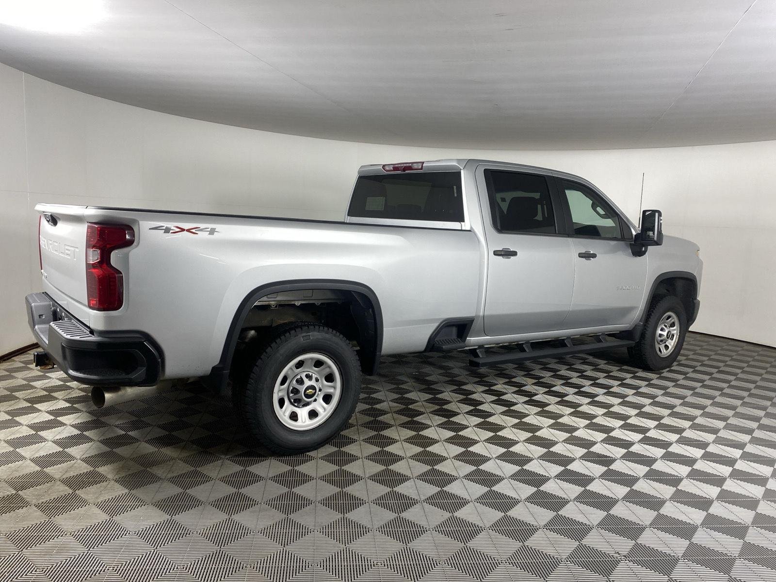 Used 2022 Silver Ice Metallic Chevrolet Work Truck image 7