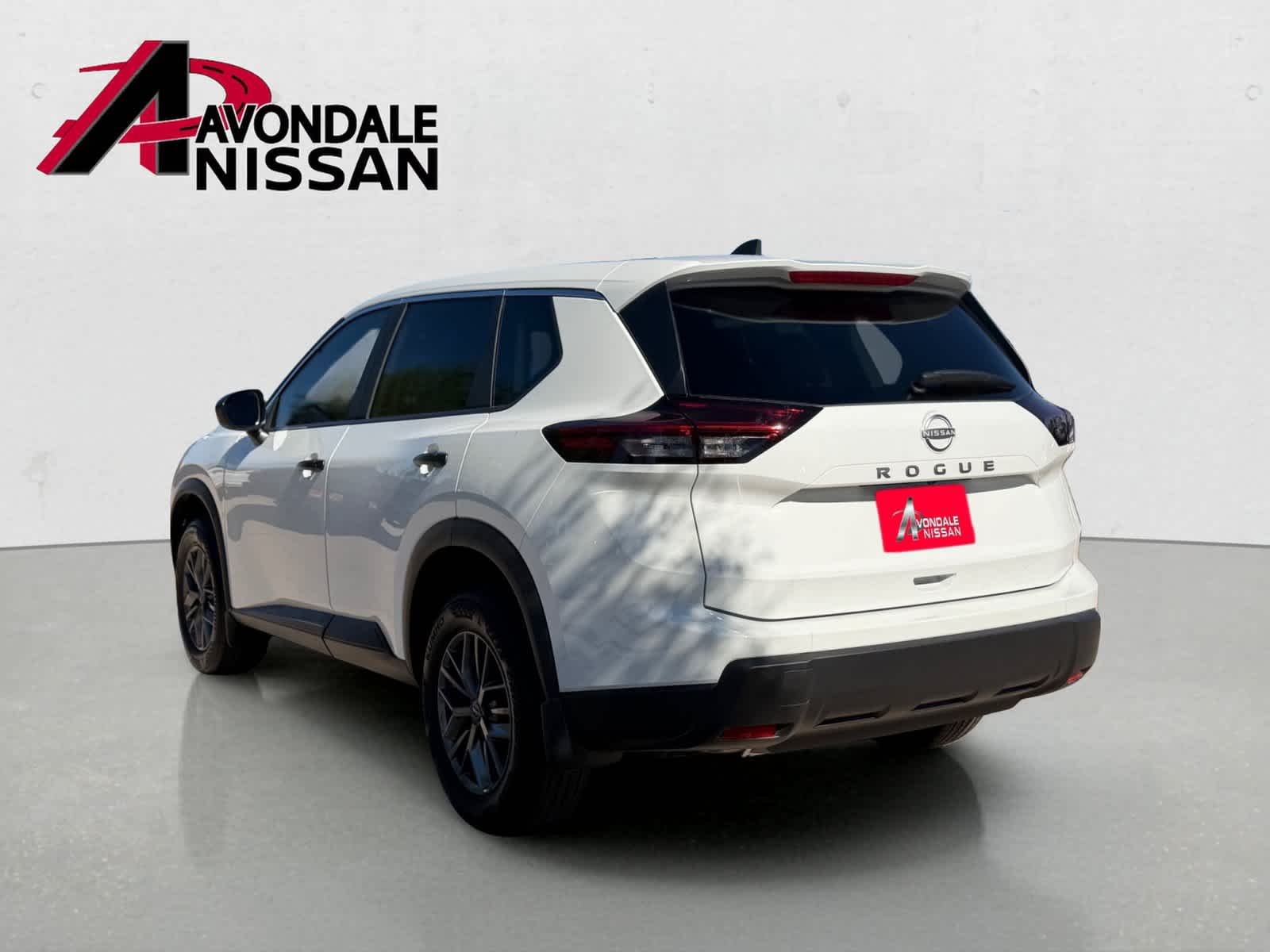 New 2026 Glacier White Nissan S image 4