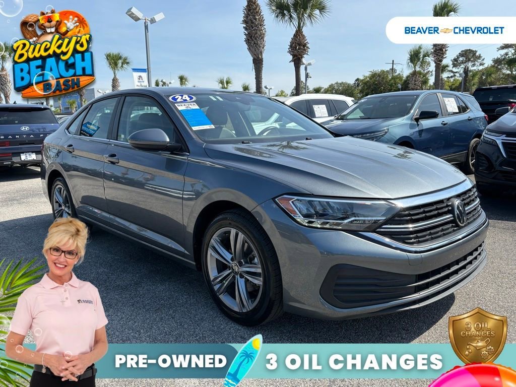 Used 2024  Volkswagen SE image 9
