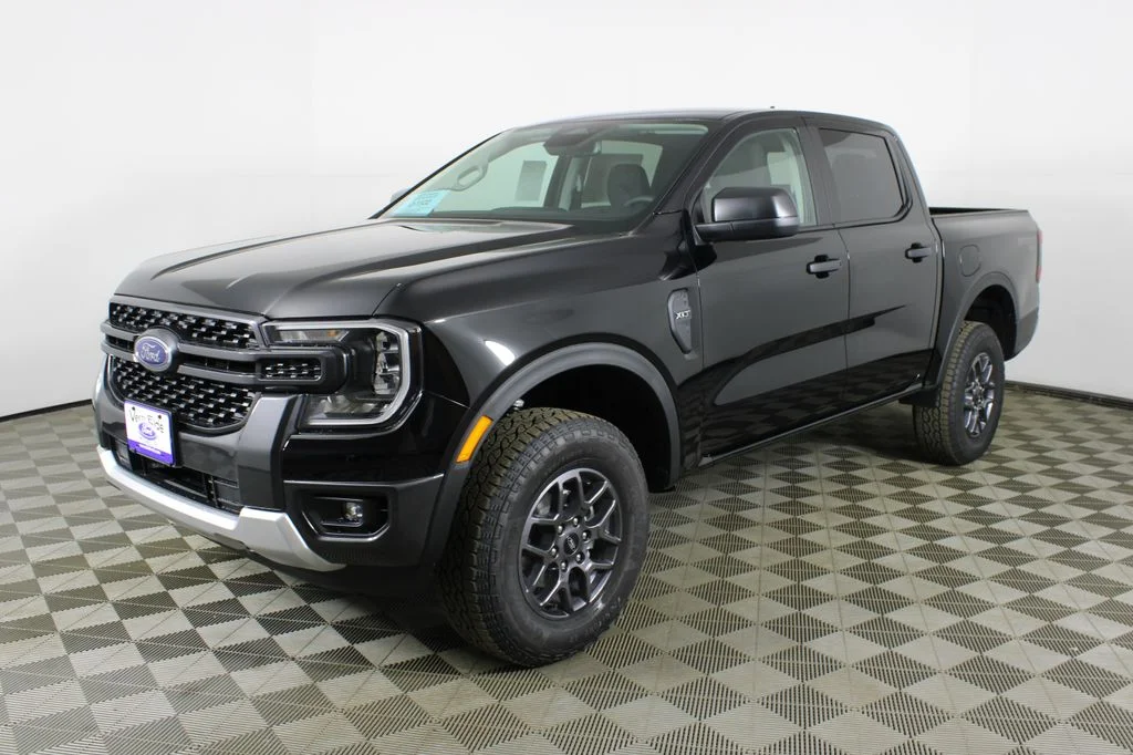 New 2026 Black Ford XLT image 3