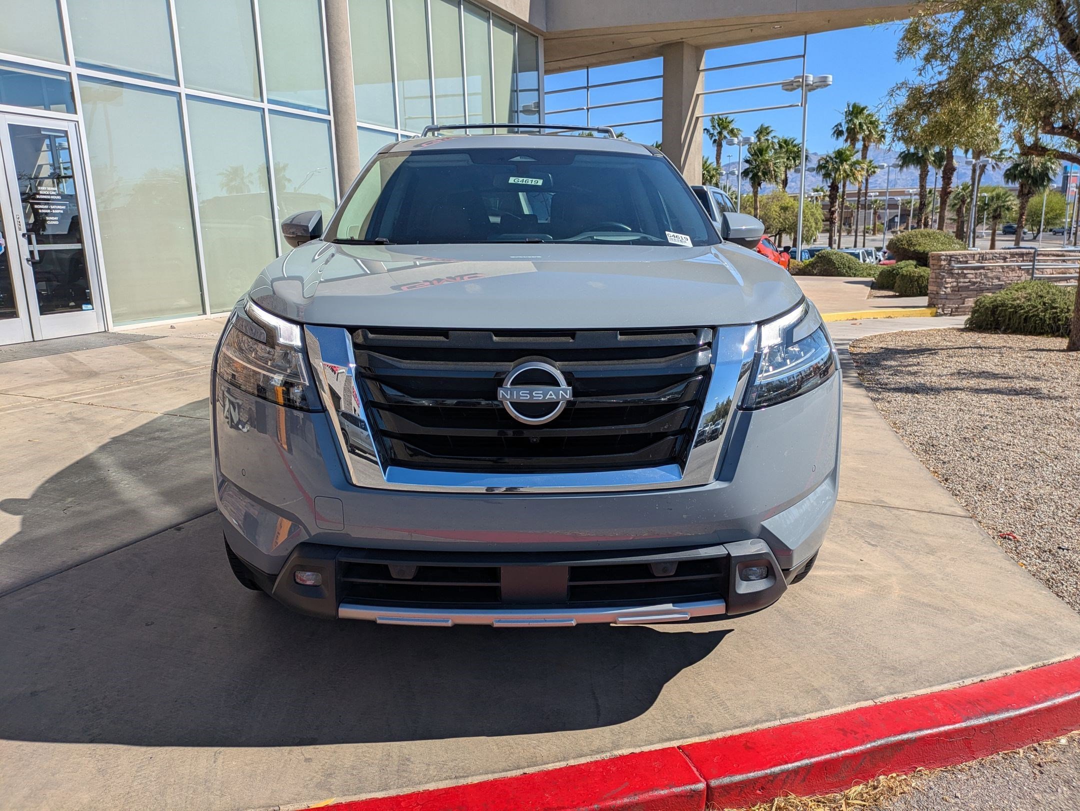 Used 2022 Gray Nissan Platinum 2WD image 8