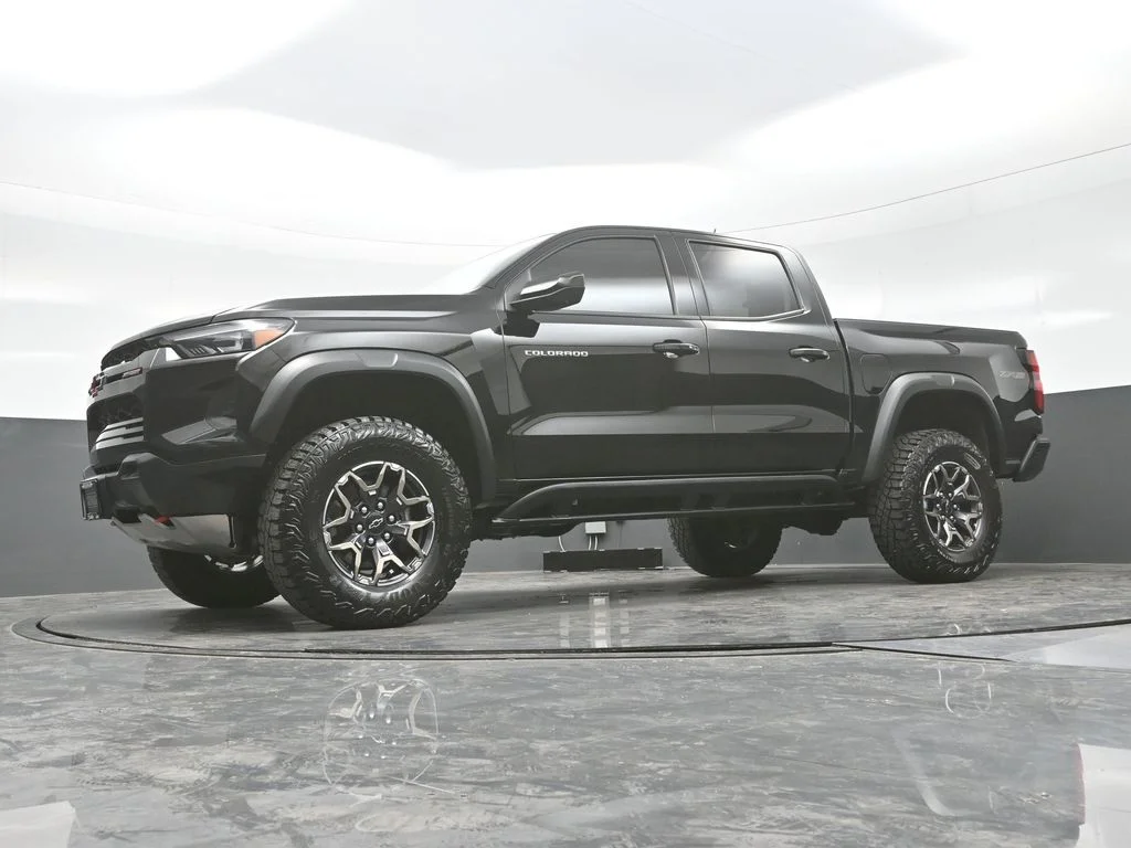 Used 2026 Black Chevrolet ZR2 image 19